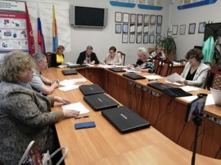 В Муниципальном Совете МО город Петергоф