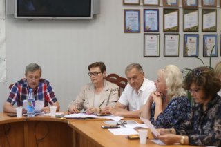 В Муниципальном Совете МО город Петергоф