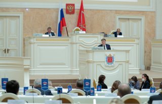 Вячеслав Макаров подвел итоги 2019 – 2020 парламентского года в Санкт-Петербурге