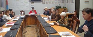 В Муниципальном Совете МО г. Петергоф