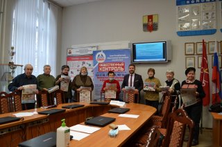 ЖИТЕЛЯМ МО ПЕТЕРГОФ РАССКАЗАЛИ, КАК ВЕРНУТЬ НЕКАЧЕСТВЕННЫЙ ТОВАР И ВЗЫСКАТЬ НЕУСТОЙКУ