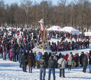 ПЕТЕРГОФСКАЯ МАСЛЕНИЦА