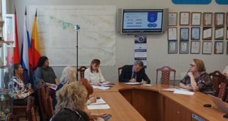 В Мунципальном Совета МО г. Петергоф