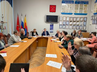 В Муниципальном Совете МО город Петергоф
