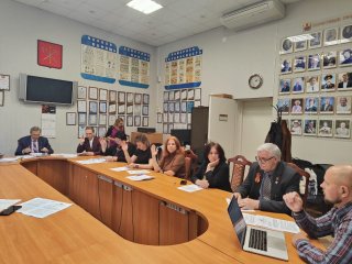 В Муниципальном Совете МО город Петергоф
