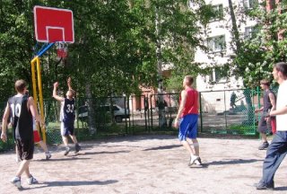 КТО В ПЕТЕРГОФЕ САМЫЙ СИЛЬНЫЙ И ЛОВКИЙ,