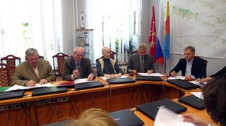 В Муниципальном Совете МО г. Петергоф