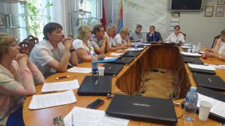 В Муниципальном Совете МО г. Петергоф