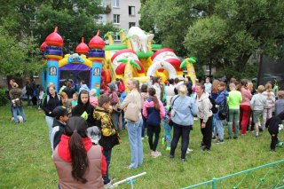Праздники дворов в честь Дня города