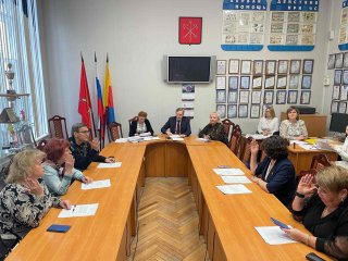 В Муниципальном Совете МО город Петергоф