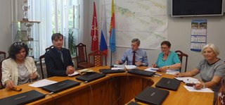В Муниципальном Совете МО г. Петергоф