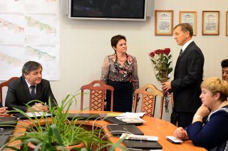 Удостоверения депутатам вручены